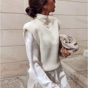 Sleeveless Knit Sweater Top